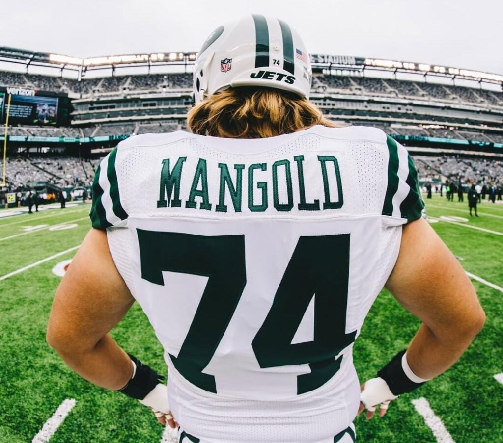 Heartbreak in the NFL: Jets Great Nick Mangold Passes Away at 41 After Kidney Battle, Days After Doug Martin’s Tragic Death 36